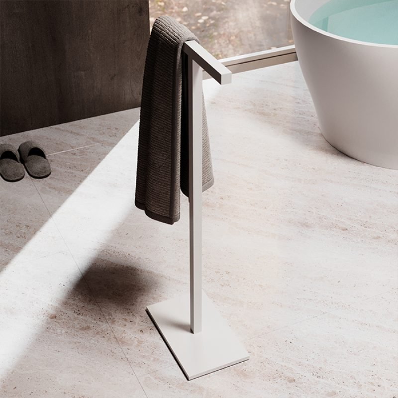 "Toallero de solid surface en T"